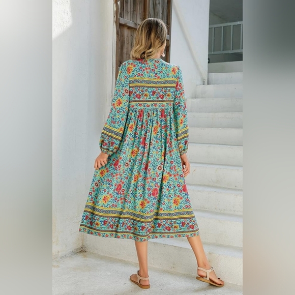 Floral Bohemian Maxi Dress - Picture 2 of 7